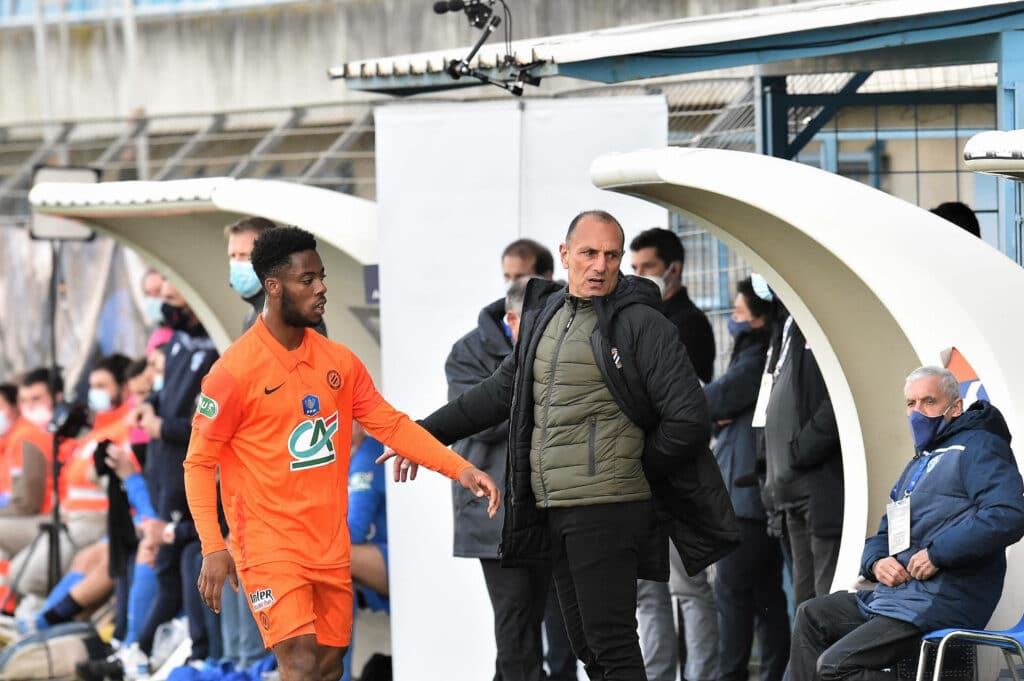 Sepe Wahi et Michel Der Zakarian (montpellier) FOOTBALL : Olympique Ales en Cevennes vs Montpellier Herault Club - 16e d | AllezPaillade.com