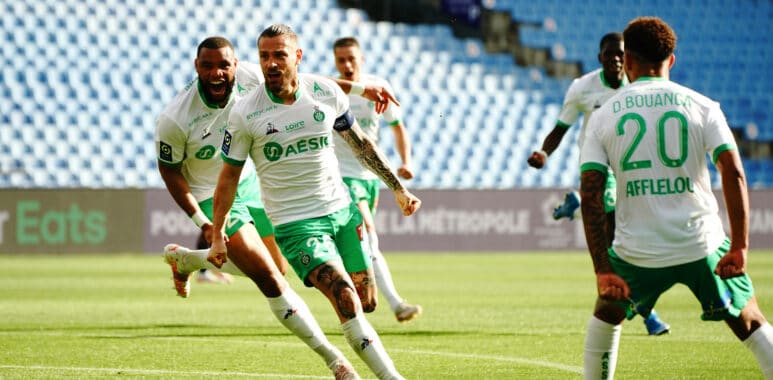joie - Mathieu Debuchy (AS Saint Etienne) PUBLICATIONxNOTxINxFRAxITAxBEL | AllezPaillade.com
