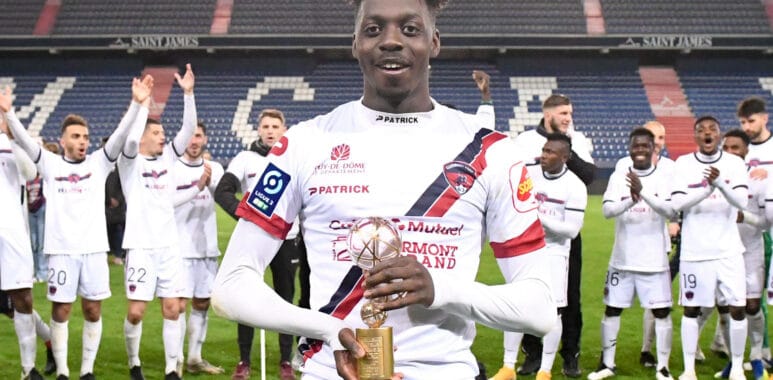 JOIE - FAIR PLAY - 27 MOHAMED BAYO (CLE) - TROPHEE MEILLEUR BUTEUR DE LIGUE 2 FOOTBALL : Caen vs Clermont - Ligue 2 BKT | AllezPaillade.com