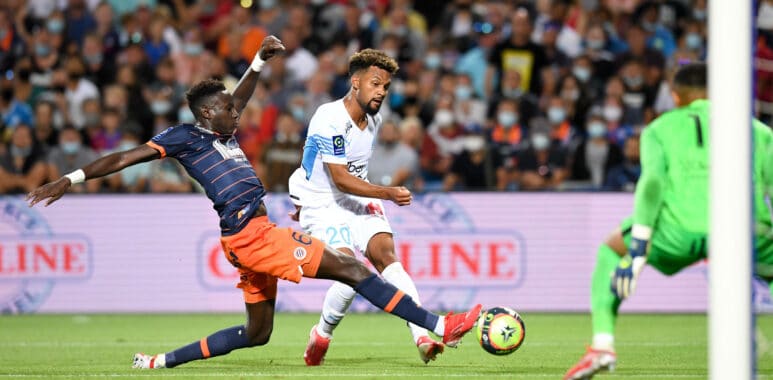 20 KONRAD DE LA FUENTE (OM) - 06 JUNIOR SAMBIA (MHSC) FOOTBALL : Montpellier vs Marseille - Ligue 1 Uber Eats - 08/08/20 | AllezPaillade.com