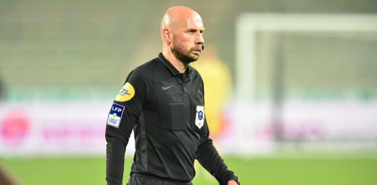 Anthony Gautier (arbitre) FOOTBALL : AS Saint Etienne vs Dijon FCO - Ligue 1 Uber Eats - 23/05/2021 FredericChambert/Pan | AllezPaillade.com