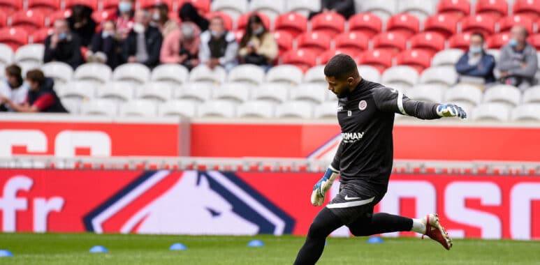 Dimitry BERTAUD ( 16 - Montpellier ) - Echauffement - FOOTBALL : Lille vs Montpellier - Ligue 1 - Lille - 29/08/2021 Fed | AllezPaillade.com