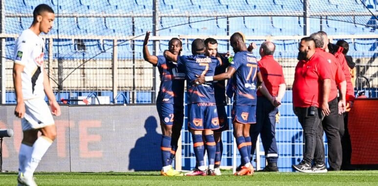 Joie but célébration équipe | AllezPaillade.com