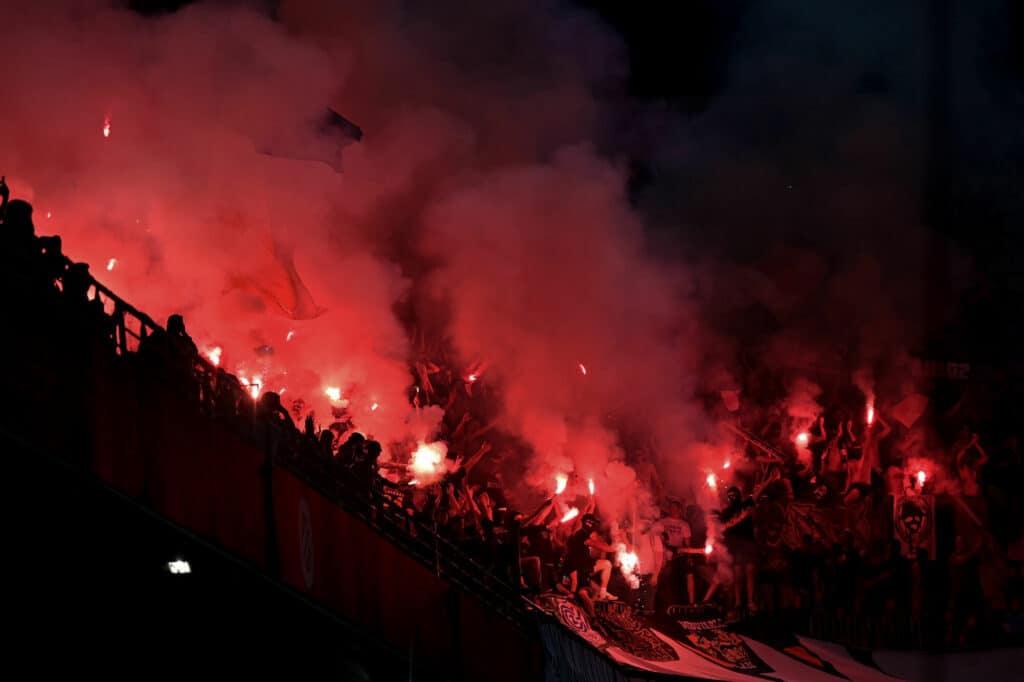 Ultras fumigènes | AllezPaillade.com