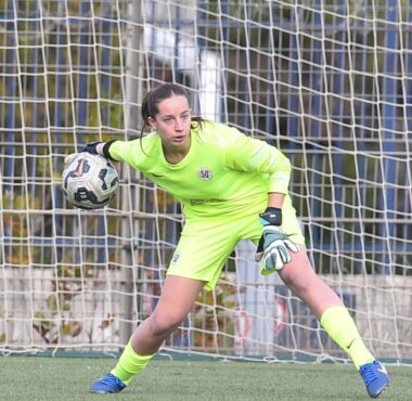 Féminines, Lauryne Chevray