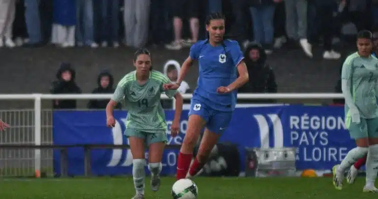 F&eacute;minines, Bouchra Kharafi