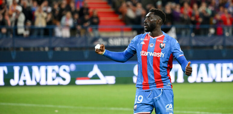 Alexandre MendyStade Malherbe Caen v Valenciennes FC - Ligue 2 BKT 20232024 | AllezPaillade.com