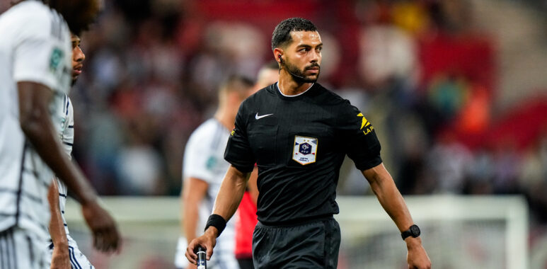Azzedine Souifi arbitre | AllezPaillade.com