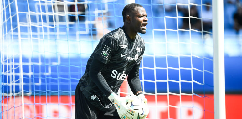 Simon Ngapandouetnbu ESTAC Troyes v Montpellier Herault SC - Ligue 2 BKT 20252026 | AllezPaillade.com