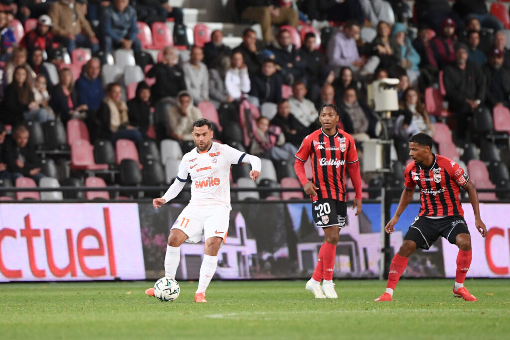 Téji Savanier En Avant Guimgamp v Montpellier Herault SC - Ligue 2 BKT 20252026 | AllezPaillade.com