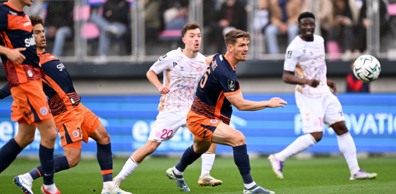 Julien Laporte USL Dunkerque v Montpellier Herault SC - Ligue 2 BKT 20252026 | AllezPaillade.com