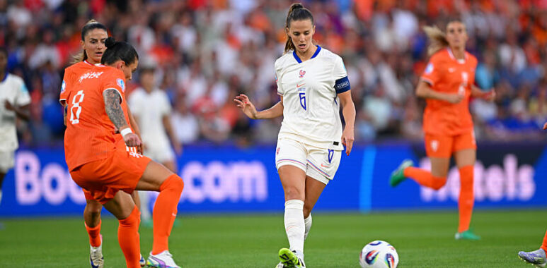 Féminines, Sandie Toletti | AllezPaillade.com Féminines, Sandie Toletti