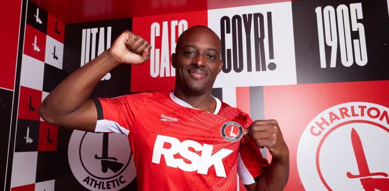 fil_charlton_signing_018 | AllezPaillade.com