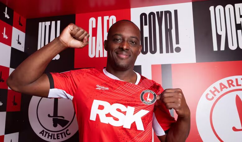 fil_charlton_signing_018 | AllezPaillade.com