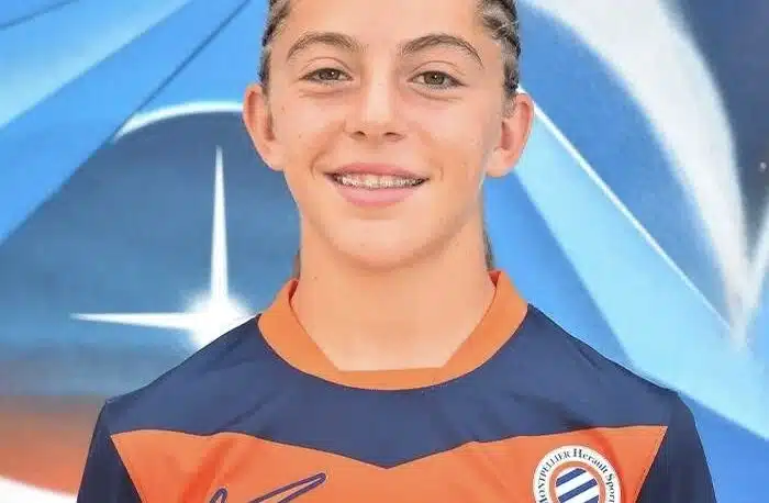 F&eacute;minines, Anna Rose Humbert