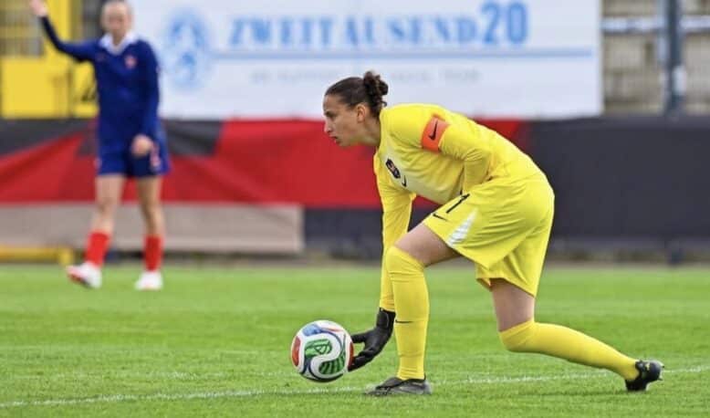 Féminines, Ceylin Yilmaz | AllezPaillade.com Féminines, Ceylin Yilmaz