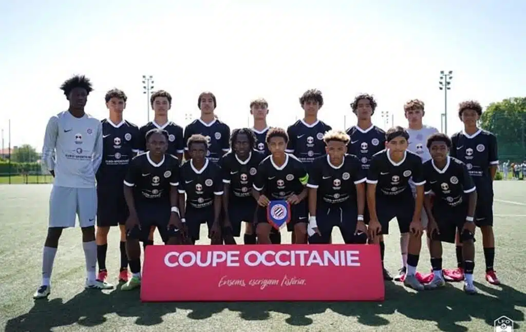 U15