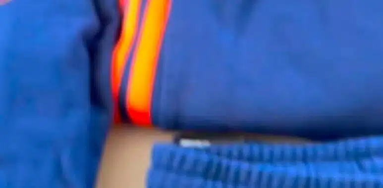 740063396_2557129944800994_5749254580096276139_n 1 | AllezPaillade.com Instagram story announcing Montpellier Football Club new training fits, shown on a person wearing a blue training suit with orange stripes.