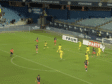 Soccer match between MHSC and PAU, score 0-0 at 71:28; yellow team attacking near the PAU goal with players and a goalkeeper visible.