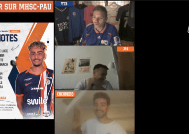 Broadcast collage: left poster 'Les Notes' with football notes, center video-call with a man in blue jersey, right black area with mic logo.