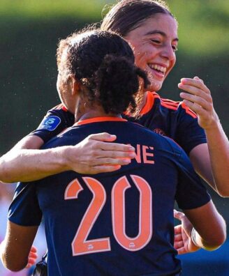 F&eacute;minines, Anna-Rose Humbert